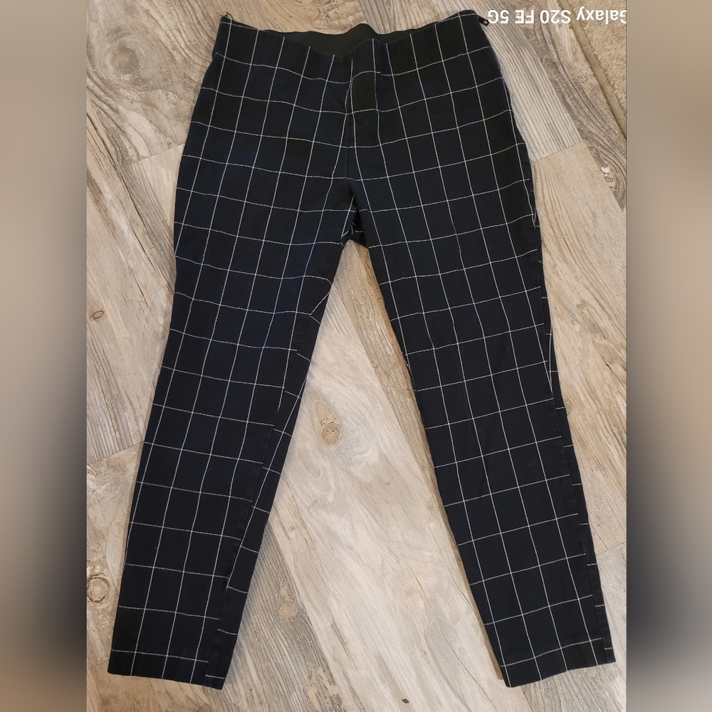 A new day womens dress pants black and white squared pattern